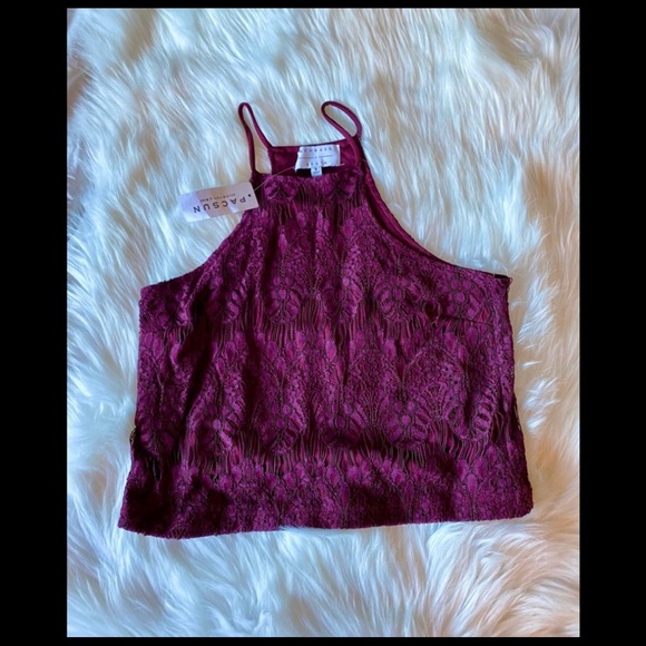 Kendall & Kylie Tops - Sexy Kendall & Kylie Crop Top